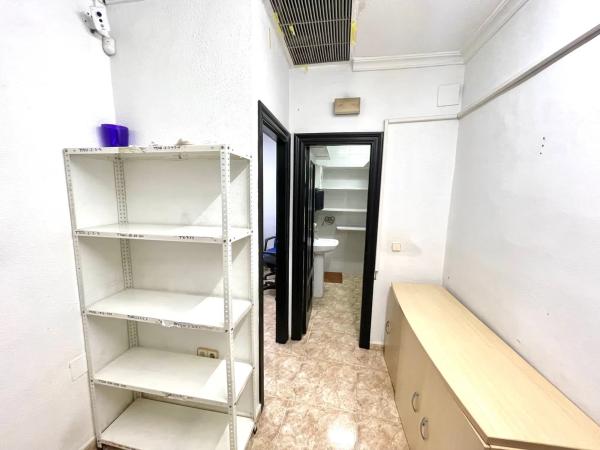 Local en avenida del País Valencià, 58