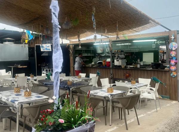 Local en camino del Raso, 15