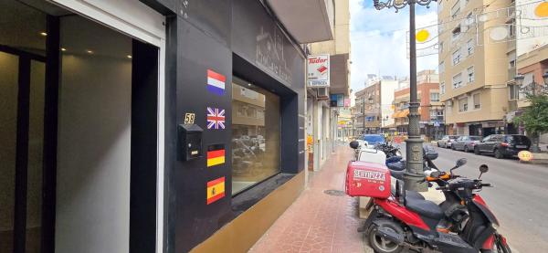 Local en avenida del País Valencià, 58