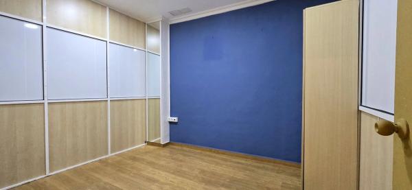 Local en avenida del País Valencià, 58