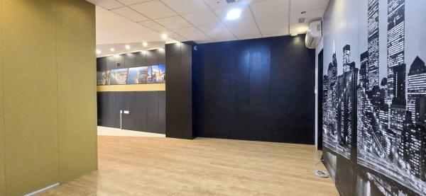 Local en avenida del País Valencià, 58