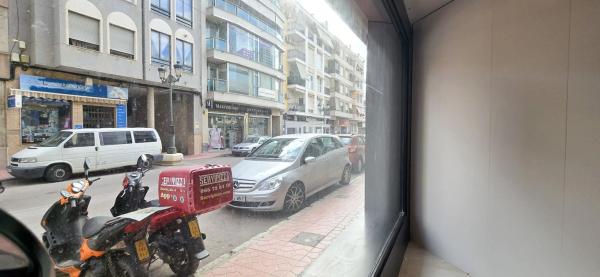 Local en avenida del País Valencià, 58