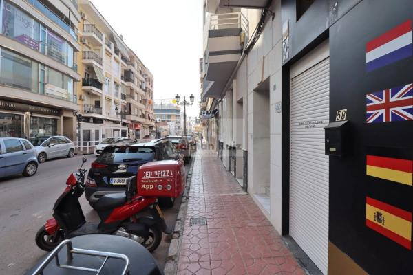 Local en avenida del País Valencià, 58