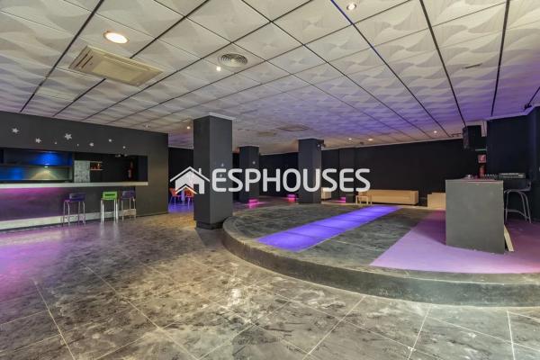 Local en Zona Pueblo