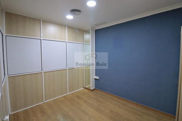 Local en avenida del País Valencià, 58