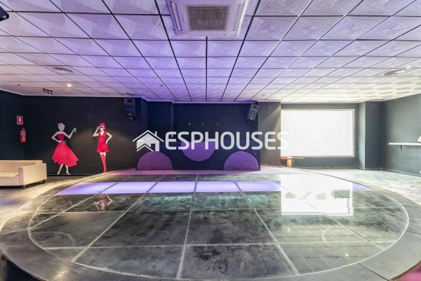 Local en Zona Pueblo