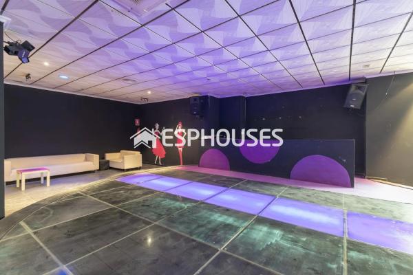 Local en Zona Pueblo