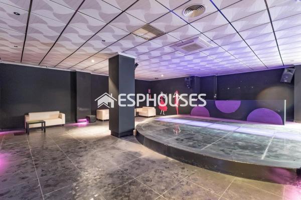 Local en Zona Pueblo