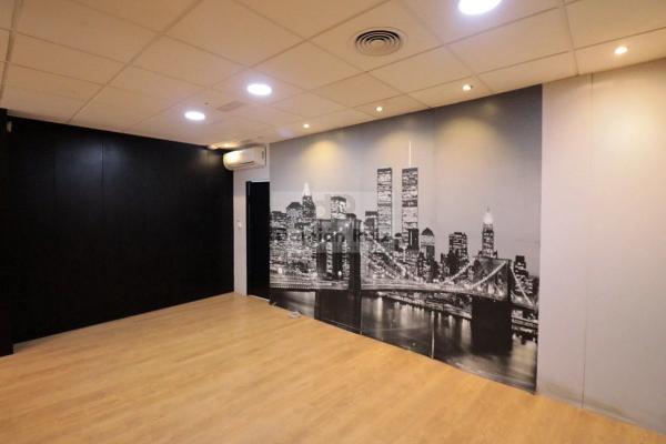 Local en avenida del País Valencià, 58