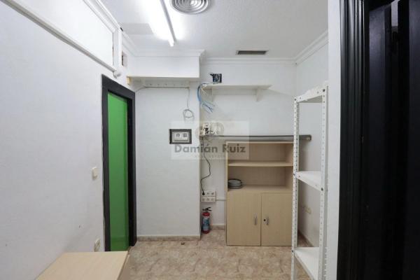 Local en avenida del País Valencià, 58