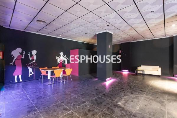 Local en Zona Pueblo