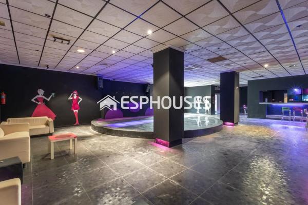 Local en Zona Pueblo