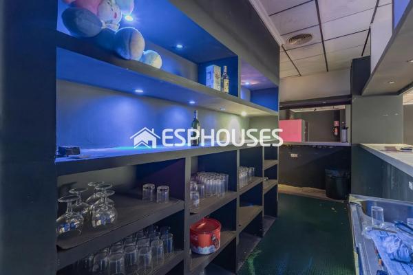 Local en Zona Pueblo