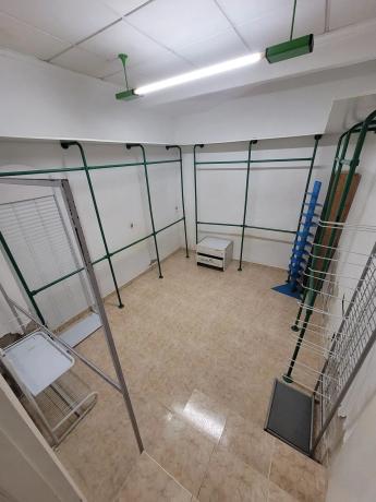 Local en país valenciano, 95