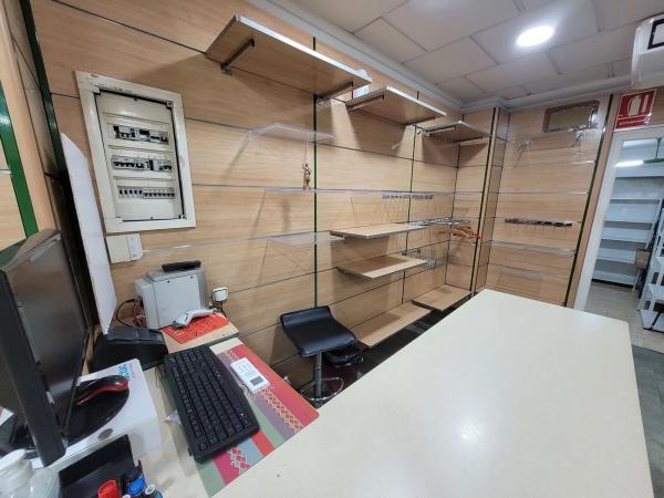 Local en país valenciano, 95