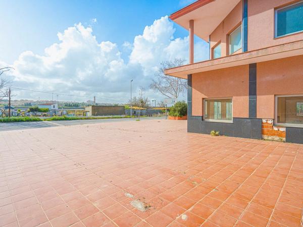 Local en Polígono Sup-7