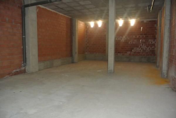 Local en carretera a La Playa