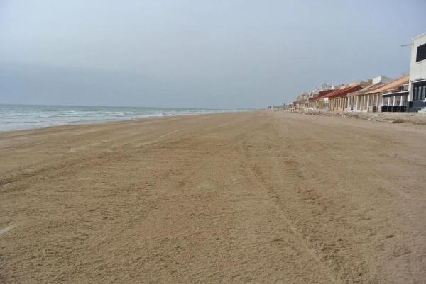 Local en carretera a La Playa