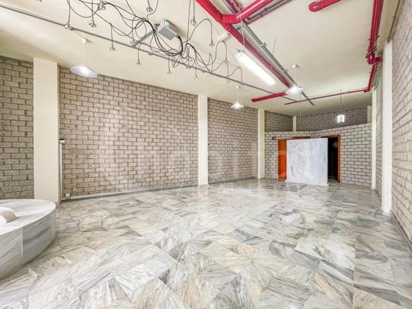 Local en calle Santos Médicos