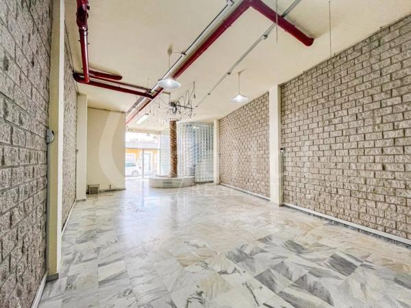 Local en calle Santos Médicos