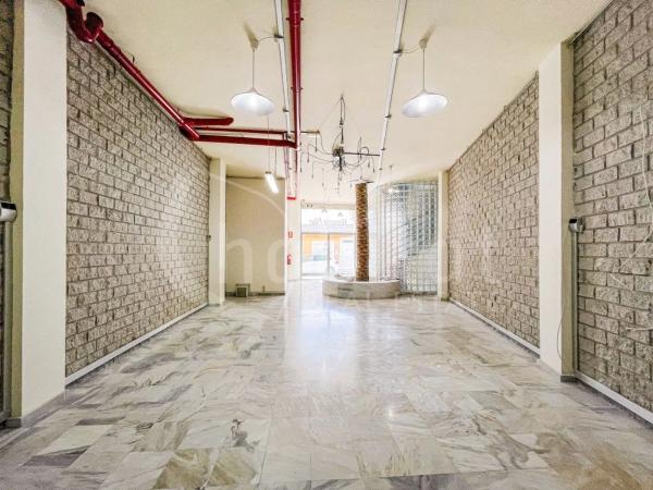 Local en calle Santos Médicos