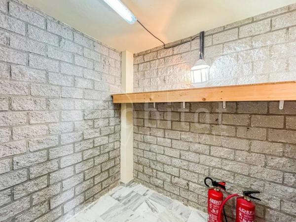 Local en calle Santos Médicos