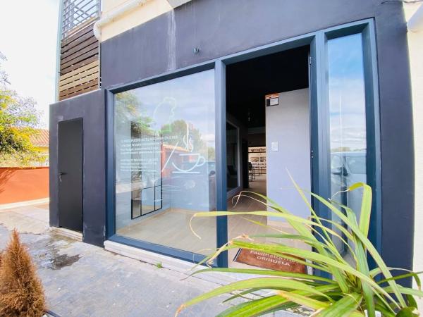 Local en carretera de Villamartín