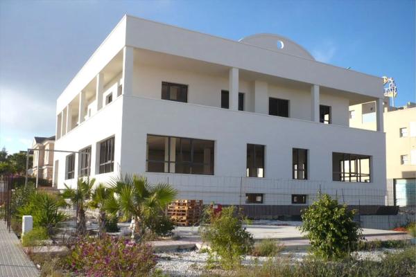 Local en Barrio La Zenia