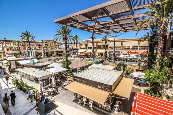 Local en Barrio La Zenia