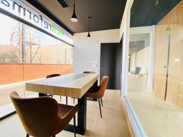 Local en carretera de Villamartín