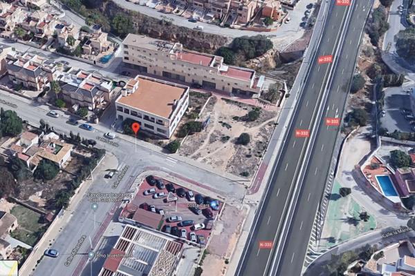 Local en Barrio La Zenia