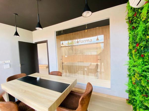 Local en carretera de Villamartín