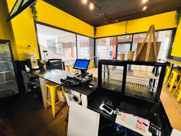 Local en calle Magallanes, 18