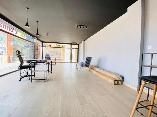 Local en carretera de Villamartín