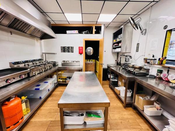 Local en calle Magallanes, 18