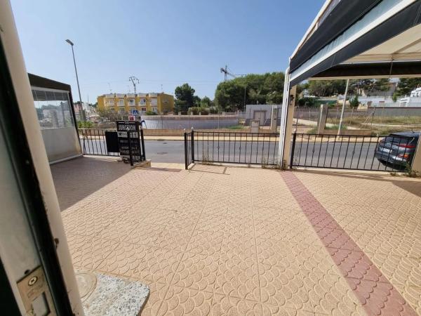 Local en Barrio Villamartín-Las Filipinas