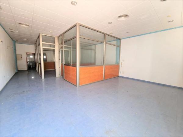 Local en Barrio Villamartín-Las Filipinas