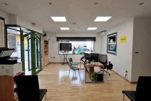 Local en calle Pintor Agrasot, 72