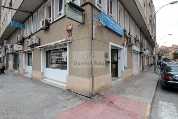 Local en calle Pintor Agrasot, 72