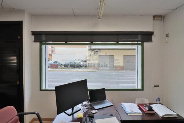 Local en calle Pintor Agrasot, 72