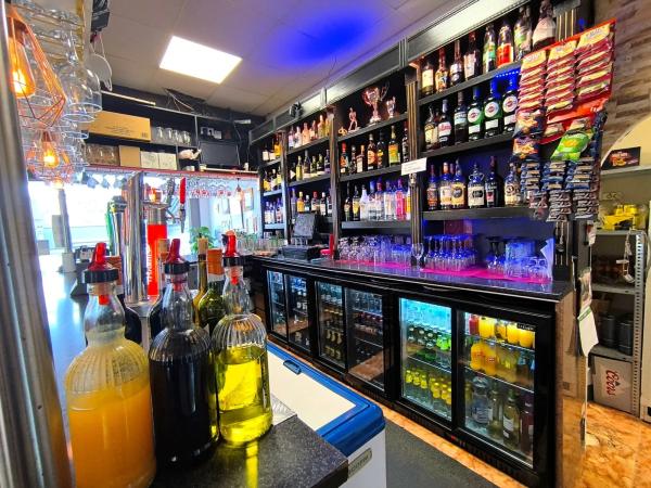 Local en Polígono N-2 Villamartín Norte