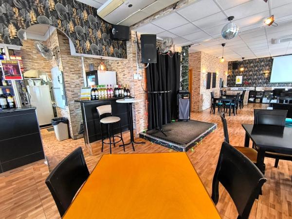 Local en Polígono N-2 Villamartín Norte