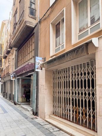 Local en calle Mayor, 27