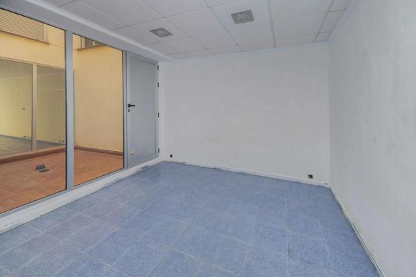 Local o nave en calle Adolfo Clavarana