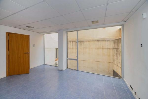 Local o nave en calle Adolfo Clavarana