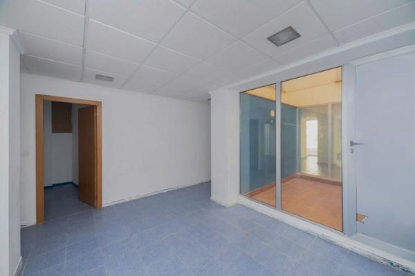 Local o nave en calle Adolfo Clavarana