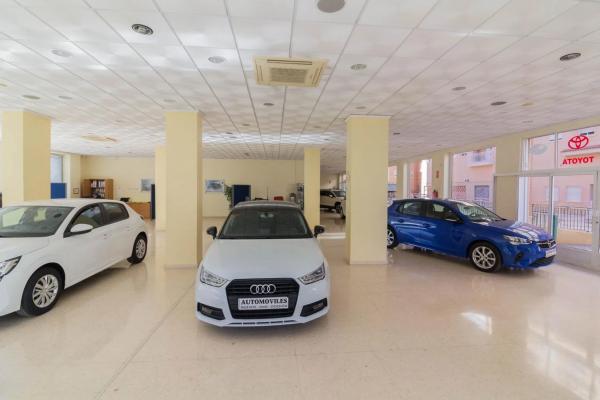 Local en calle Cristo de Zalamea