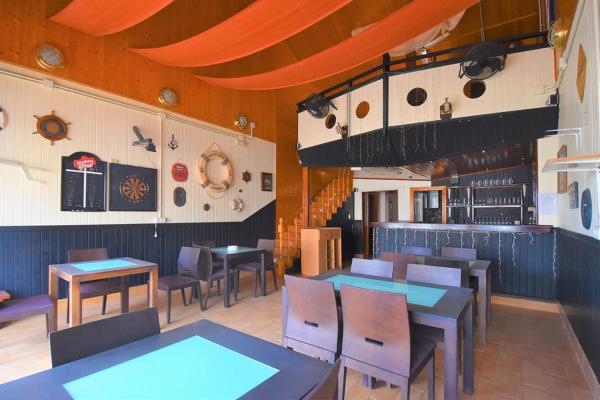 Local en calle Algarrobo, 1