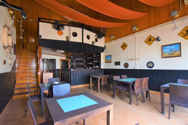 Local en calle Algarrobo, 1