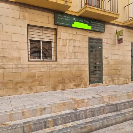 Local en calle Adolfo Clavarana